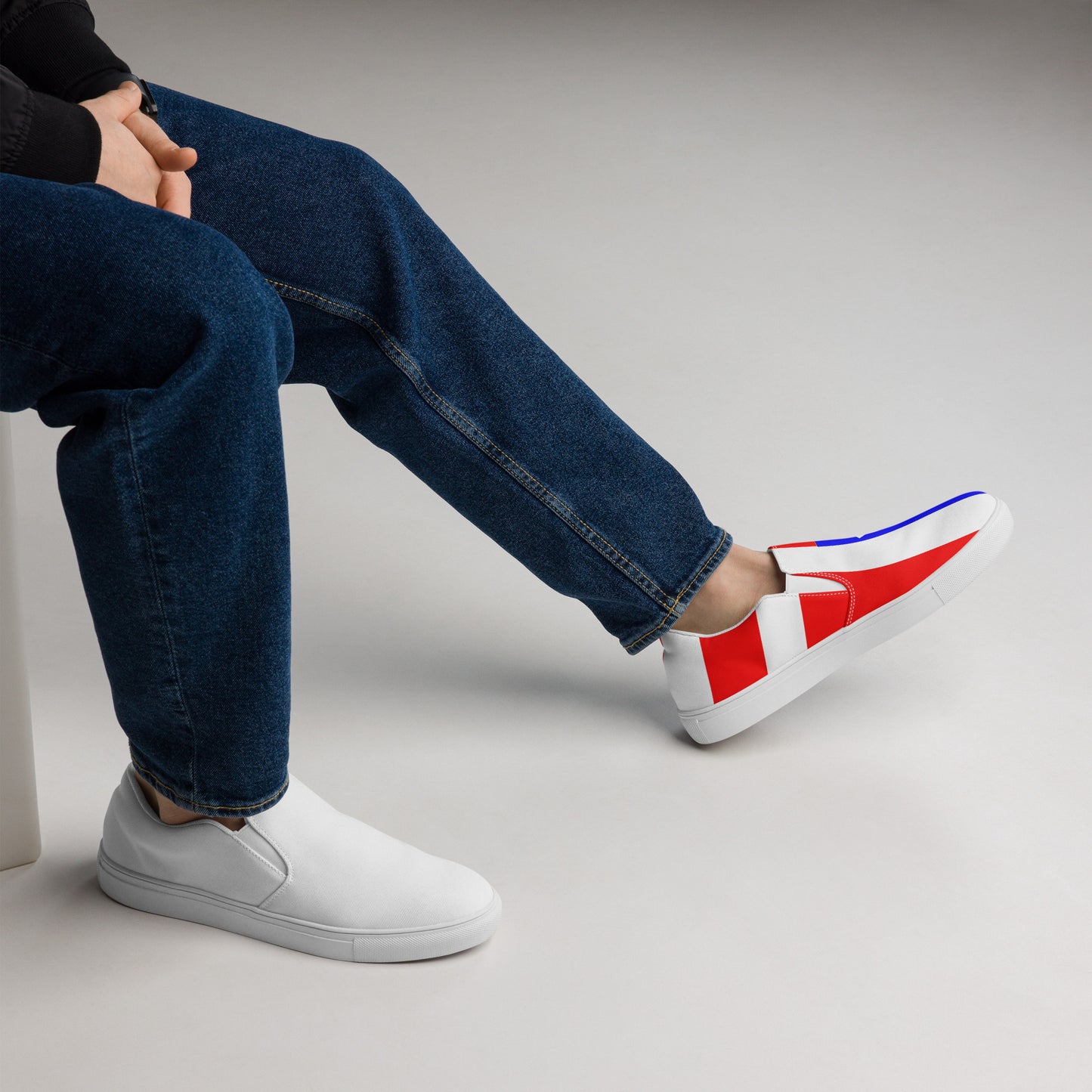 Men’s slip-on canvas shoes